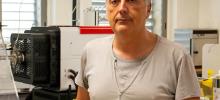 Joan Manyá, en los laboratorios de la Escuela Politécnica del Campus de Huesca